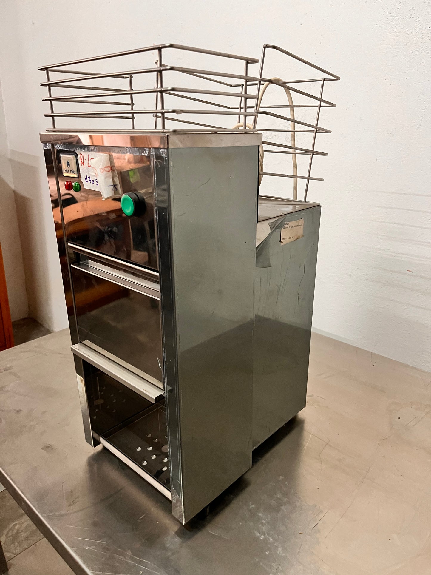 Maquina zumo 25x35x65
