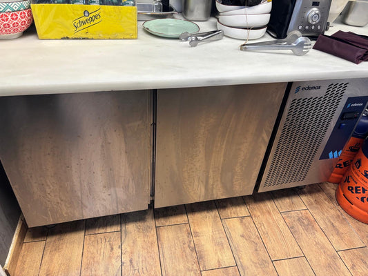 Bajomostrador 150x60x850